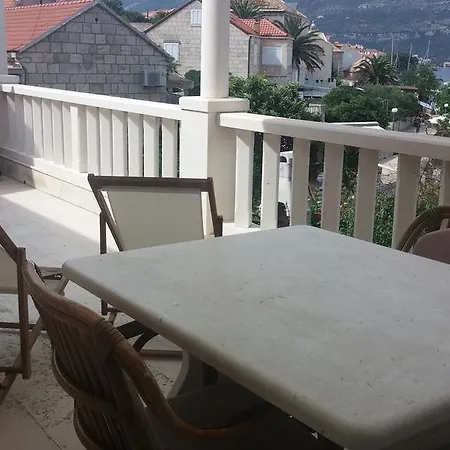 아파트 With Sea View *